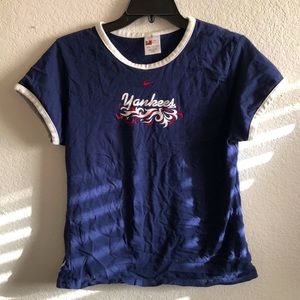 Nike New York Yankees Women’s Tee; Size M
